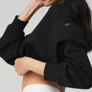 alo cropped sweatshirt